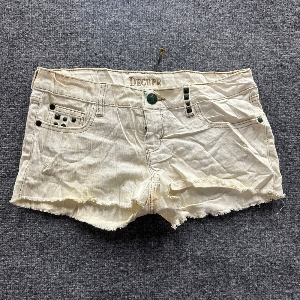 Decree Shorts Womens Size 7 White Studded Low Rise Frayed Hem Distressed Denim